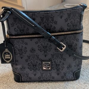 🏰🖤 Dooney & Bourke 🖤🏰 Disney Haunted Mansion Crossbody Bag EUC